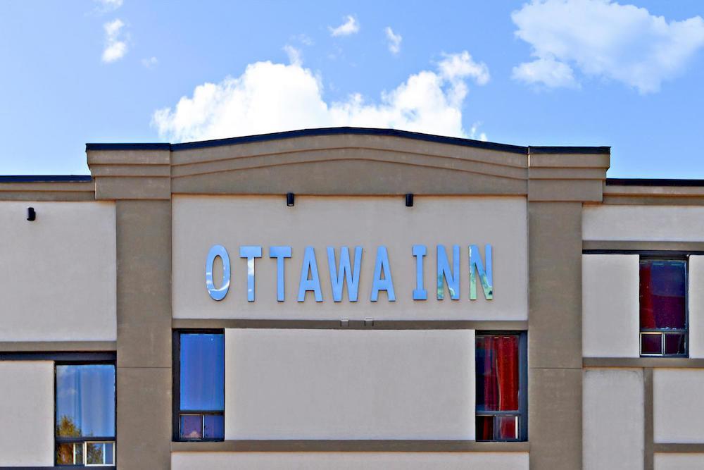 Ottawa Inn Hotel Luaran gambar